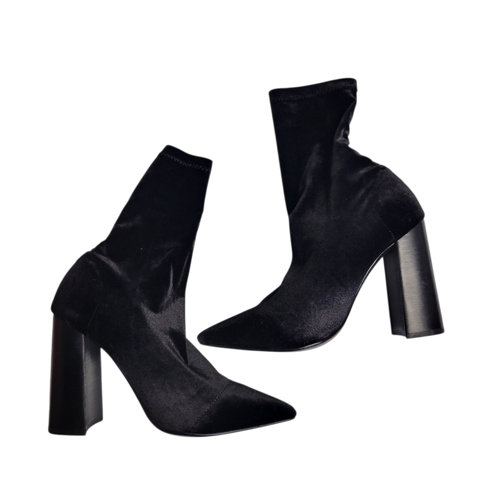 Tony Bianco Diddy Black Velvet Sock Boots Heeled Pointed Toe Size 7.5